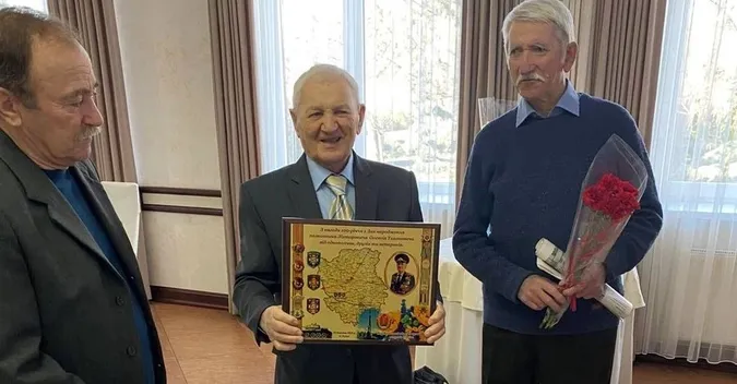 Щоденна зарядка у 101 рік: як живе ветеран із Луцька, який мріє «поквитатися з Путіним» (фото)