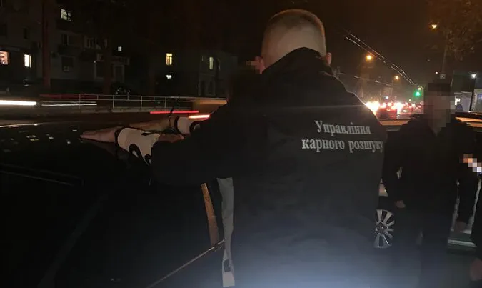 Видурив у пенсіонерів гроші «на операцію»: на Волині затримали киянина-шахрая (відео)