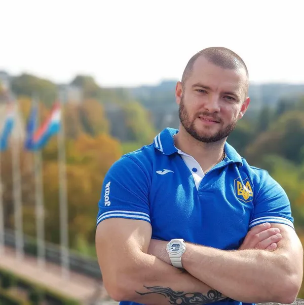 Як тримати себе в формі під час карантину: поради та заняття від луцьких тренерів