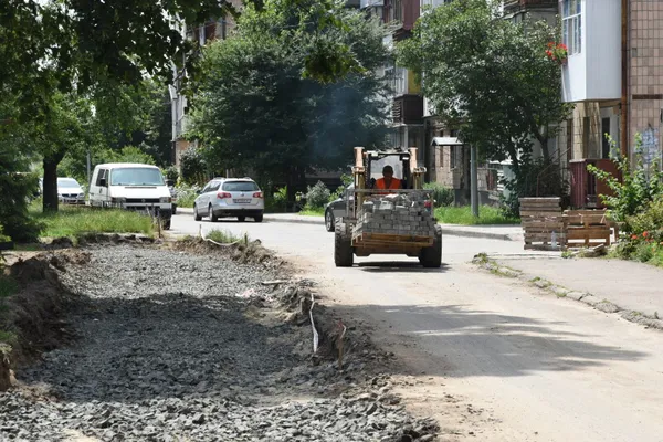 Цьогоріч у Луцьку планують відремонтувати понад 30 дворів (фото)