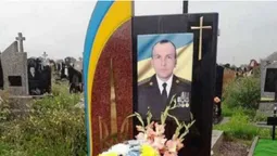 Спіймали хлопця, який поцупив тризуб з могили волинського військового