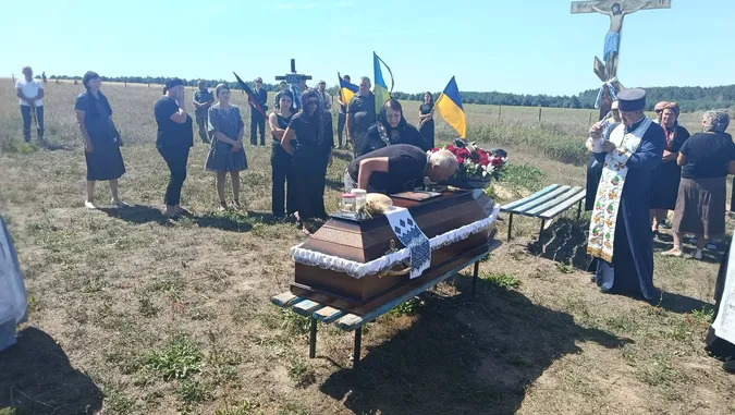 На Волині в останню путь провели Захисника Василя Мотринчука (фото)