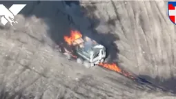 Волинські «ворони» перетворили орківський «Урал» на смолоскип (відео)