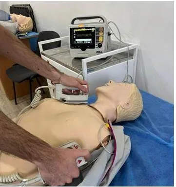 Волинські медики за день врятували життя трьох пенсіонерів розрядом струму (фото)