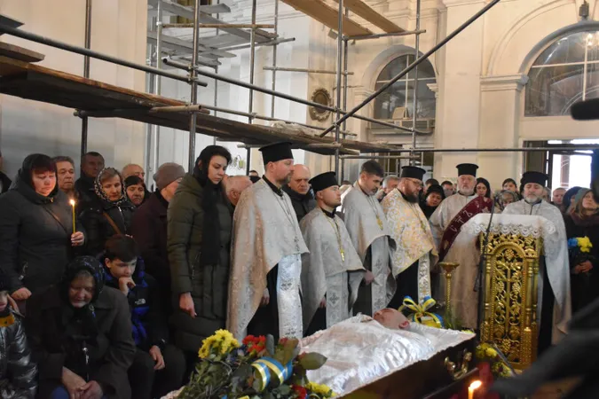 Луцьк попрощався із загиблим на Донеччині Олександром Кравчуком (фото)