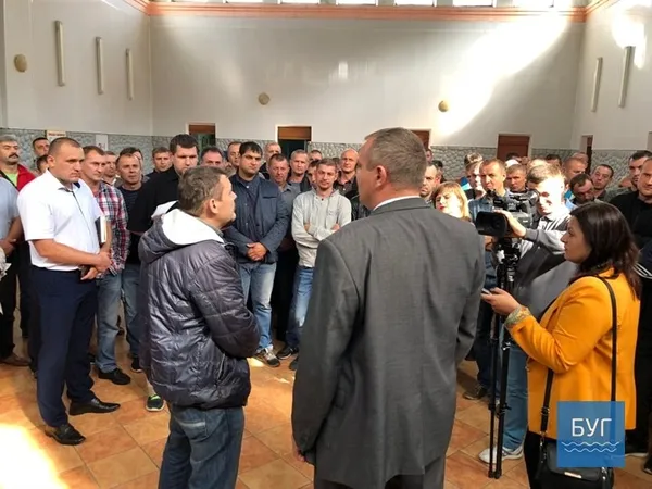 На нововолинську шахту приїхали «люди в чорному» (фото)