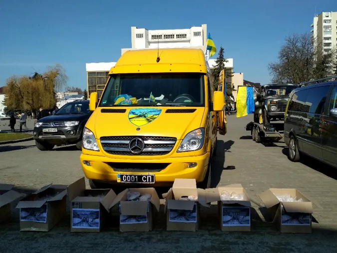 Волиняни везуть на Схід пасхальну допомогу (фото)