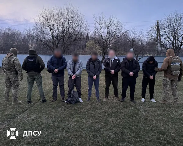 10 тисяч євро за «квиток»: правоохоронці викрили злочинну мережу на кордоні з Румунією (фото)