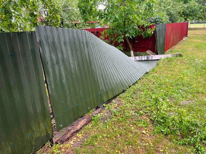 Буревій наробив біди у Шацьку: що відомо (фото)