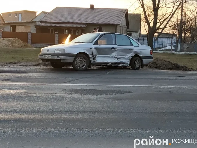 У Кременці сталася ДТП за участі «євроблях» (фото)