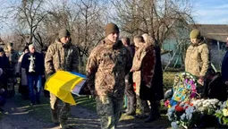 На Волині попрощалися із загиблим у ДТП прикордонником Романом Пасальським (фото)