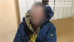 У Ковелі затримали дебошира, який "заривався" до патрульних (фото, відео)