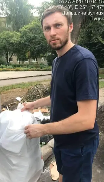 Цегла і мішки сміття: лучанин викидав будівельні відходи у чужі контейнери (фото)
