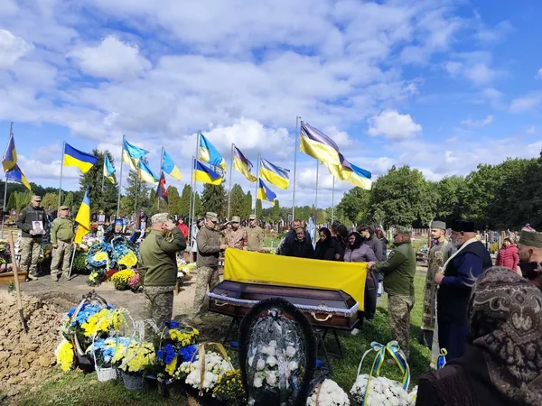 Понад рік вважався зниклим: на Волині попрощалися з прикордонником Юрієм Бондаруком (фото)