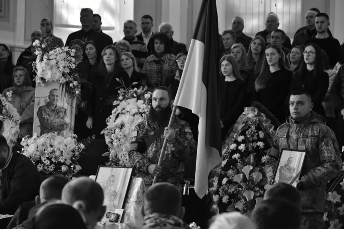 У Луцькій громаді провели в останню дорогу Героя Дмитра Шевчука (фото)