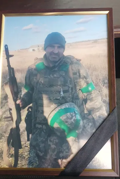 Понад рік був зниклим безвісти: у Струмівці попрощалися із воїном Іваном Шевчуком (фото)