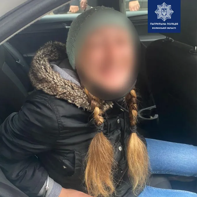 У Луцьку жінка витягнула з кишені чоловіка гроші: її спіймали очевидці