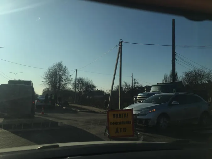 У Луцьку – аварія на Ківерцівській: рух ускладнений (фото)
