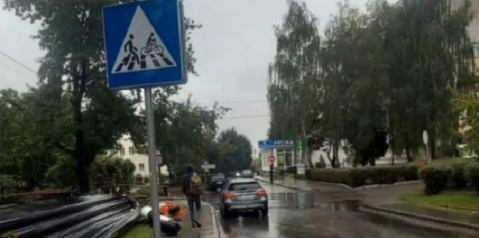 Муніципали покарали водіїв за паркування в центрі Луцька (фото)