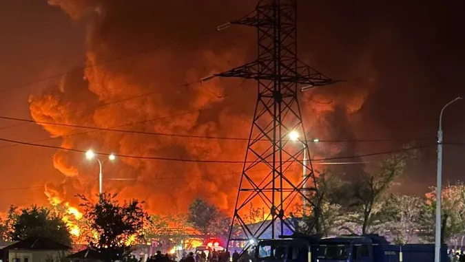 В Узбекистані на складі стався потужний вибух (фото)