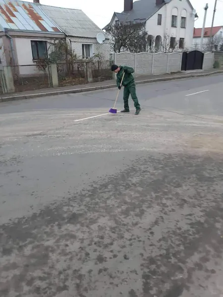 У Луцьку оштрафували власника земельної ділянки за брудний слід від транспорту