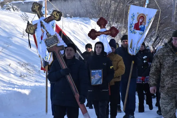 Навіки 49: на Волині попрощалися з воїном Віталієм Михальчуком (фото)