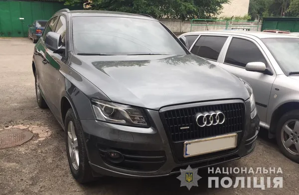 На Волині затримали банду викрадачів елітних автомобілів (фото, відео)