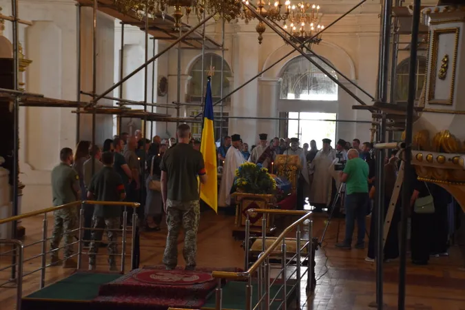 У Луцьку попрощалися із загиблим під Мар'їнкою Олексієм Ходирєвим (фото)