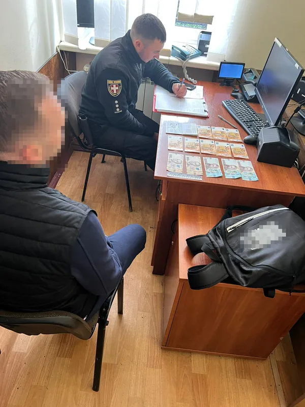 В «Ягодині» затримали двох чоловіків, які за гроші хотіли виїхати за кордон (фото)