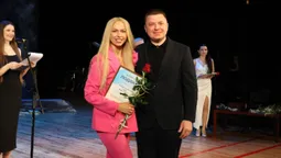Тарас Шкітер привітав працівників Волинського драмтеатру з професійним святом (фото)