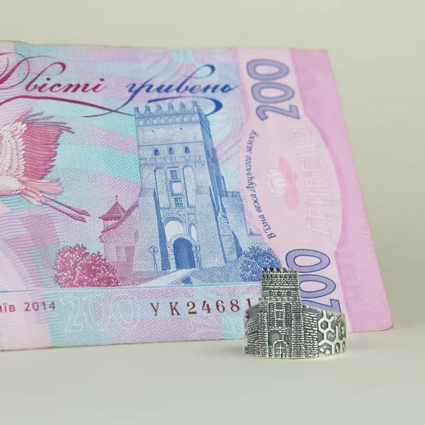 Луцький замок тепер можна одягнути на палець: скільки це коштує
