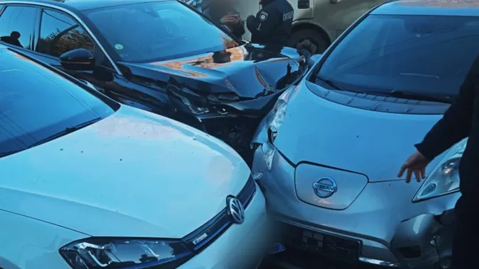 Кілька авто зім’яло в центрі Луцька: поліція розповіла, як усе сталося (фото)