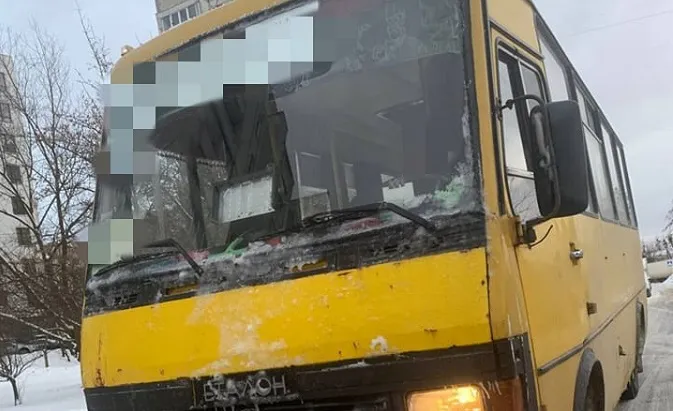 Покатав дружину: у Львові водій маршрутки під наркотиками їздив містом