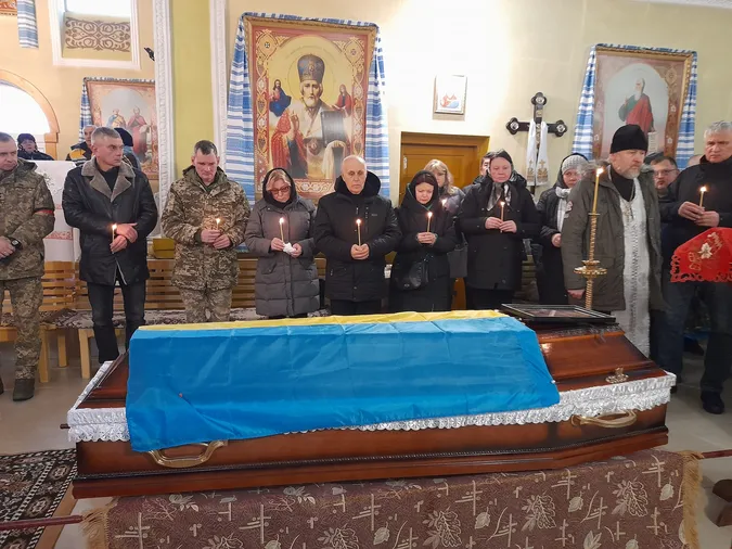 Вірив у перемогу та наближав її: в Торчинській громаді провели в останню дорогу Юрія Ковальського (фото)