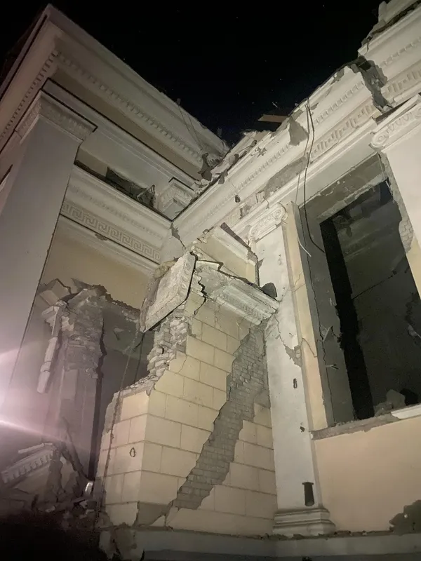 Нічний обстріл Одеси: росіяни атакували п'ятьма видами ракет (фото)