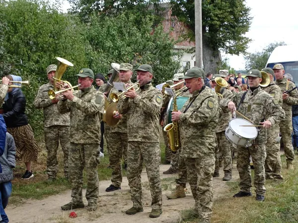 На Турійщині попрощалися з полеглим Героєм Сергієм Гонтарем (фото)