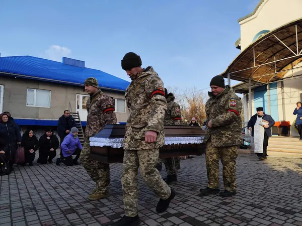 На Волині попрощались із Героєм ківерчанином Василем Дейною (фото)