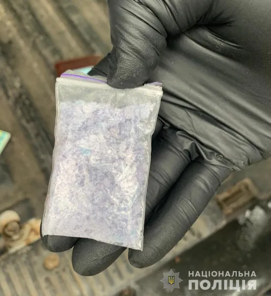У Луцькому районі зловили наркоторговця з Ковеля і його водія (фото, відео)