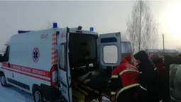 На Волині жінку з підозрою на інфаркт пожежники підвозили до «швидкої», бо та застрягла