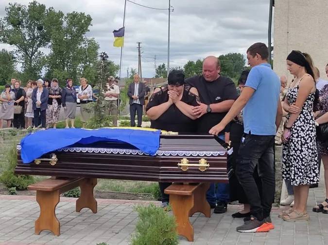 На Волині попрощалися з молодим Героєм Віталієм Яворським (фото)