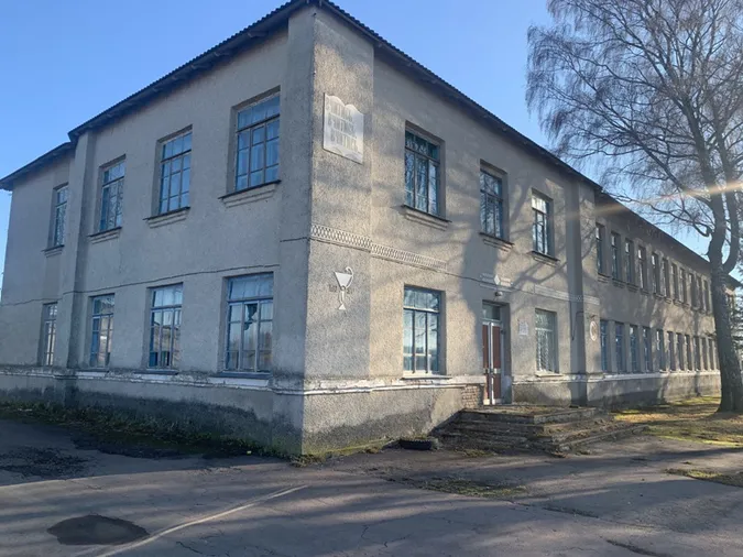 На Волині продають приміщення школи (фото)