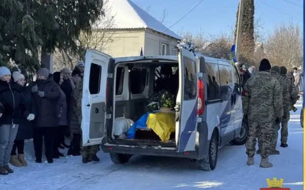 Життя забрав ворожий FPV-дрон: на Волині попрощалися з воїном Володимиром Кухаруком