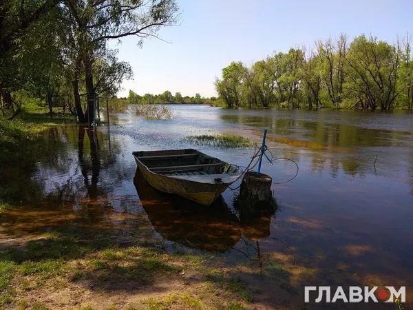 Обвідний канал біля Київської ГЕС. Весна 2018 року