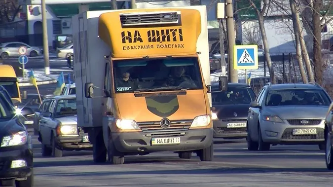 До Луцька прибуде екіпаж «На щиті»: просять гідно зустріти полеглих Героїв