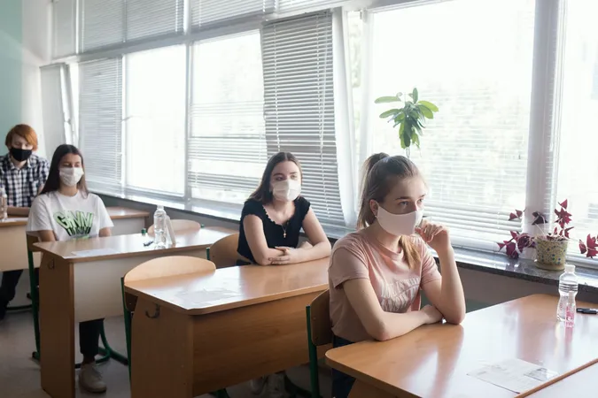 Що буде, якщо одна дитина в класі підхопить COVID