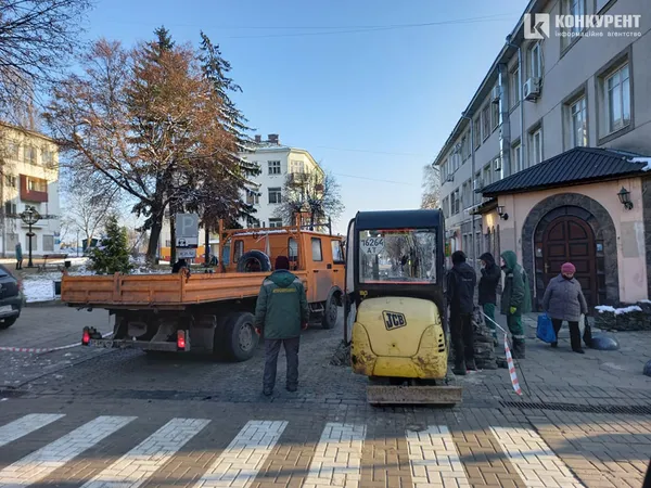 У Луцьку перекрили рух на Сенаторки Левчанівської – замінюють кабель (фото)