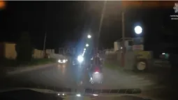 У Луцьку вночі патрульні ганялися за парочкою на мотоциклі (відео)