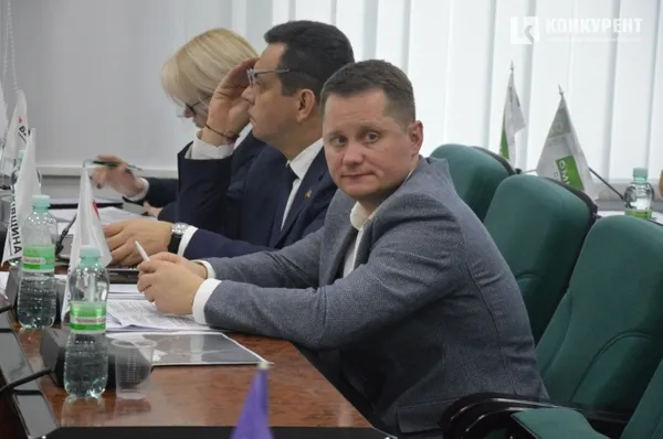 День праці: як Вусенко на жуках заробляла, а Яручик схрещував несхрещуване