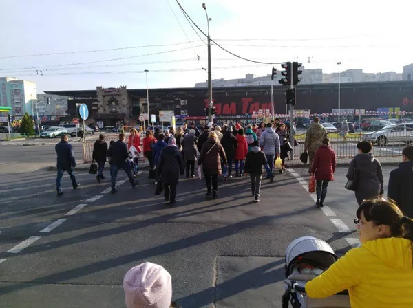 #Сім_сорок: Пішоходам правила не писані? Чи не читані?