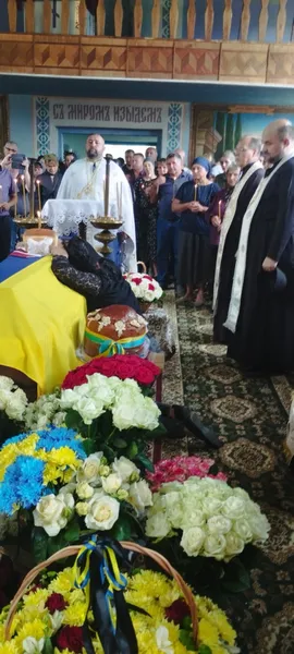 На Волині попрощалися із 21-річним воїном Іллею Кропивою (фото)